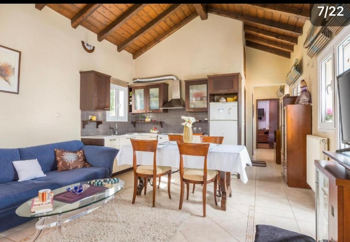 Makis Sea-View Apartment-Corfu Port Mantouki ภายนอก รูปภาพ